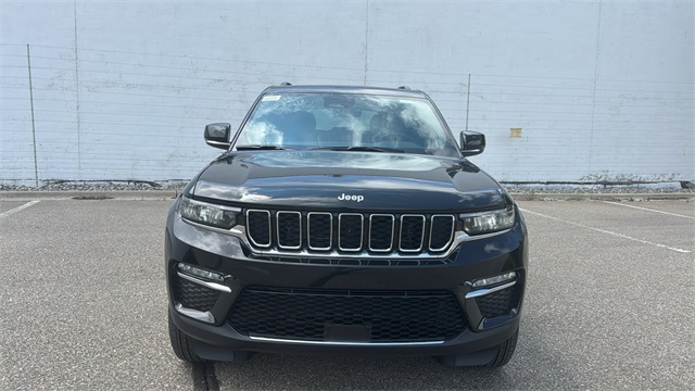 new 2025 Jeep Grand Cherokee car, priced at $45,025