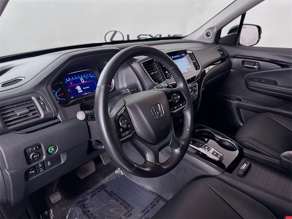 used 2022 Honda Pilot car, priced at $35,290