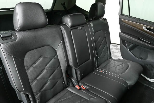 new 2025 Volkswagen Atlas car, priced at $45,017