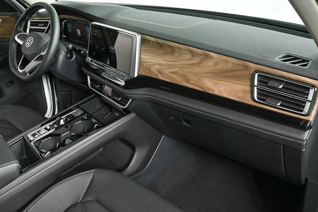 new 2025 Volkswagen Atlas car, priced at $45,017
