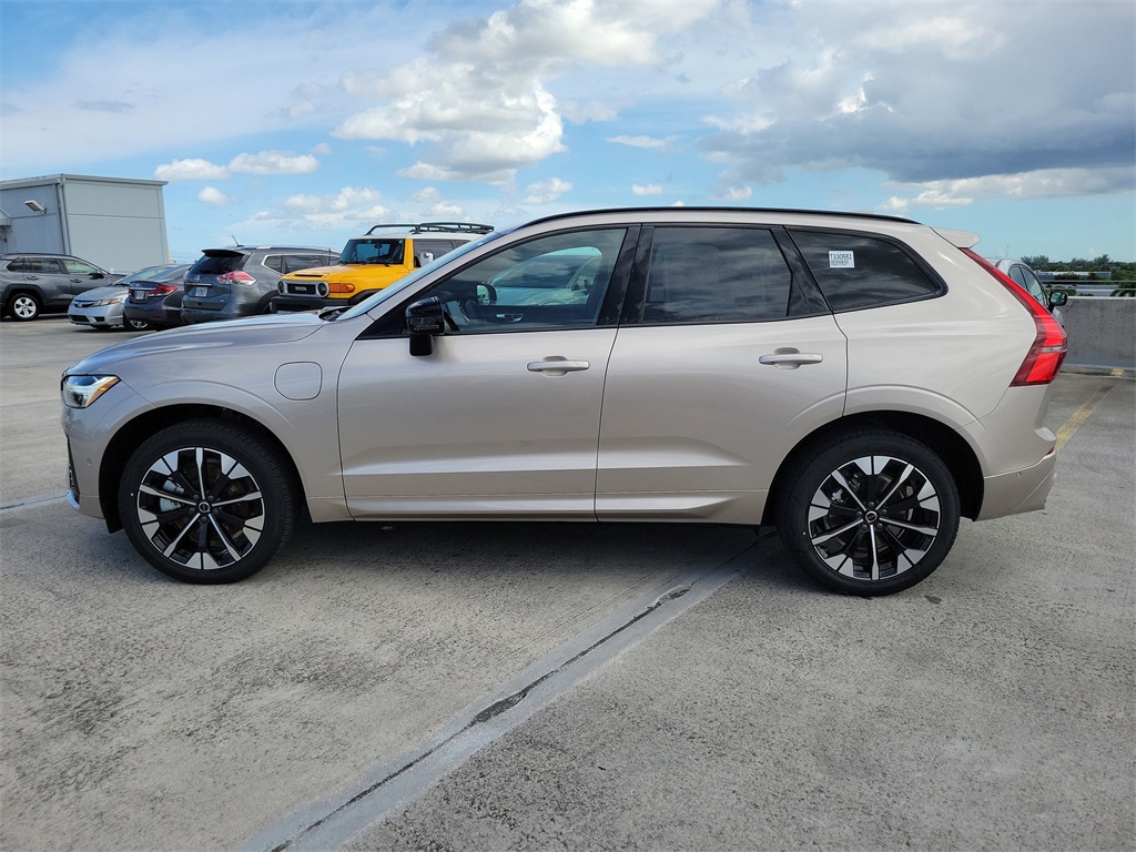 new 2026 Volvo XC60 Plug-In Hybrid car, priced at $66,285