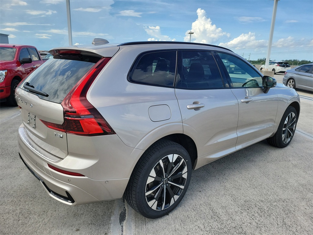 new 2026 Volvo XC60 Plug-In Hybrid car, priced at $66,285