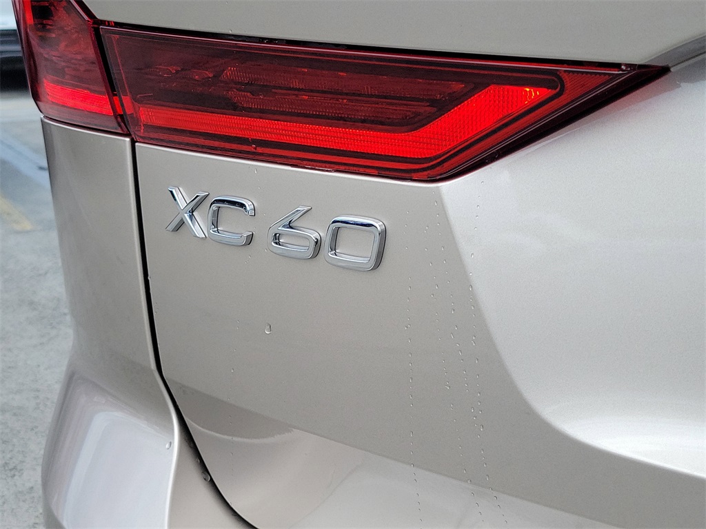 new 2026 Volvo XC60 Plug-In Hybrid car, priced at $66,285