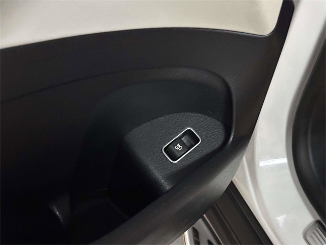 used 2022 Mercedes-Benz GLE car, priced at $43,603