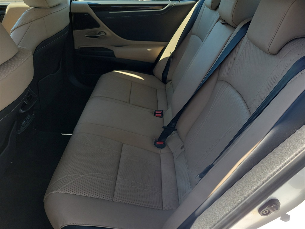 used 2019 Lexus ES car, priced at $28,998