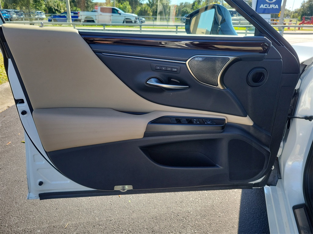 used 2019 Lexus ES car, priced at $28,998