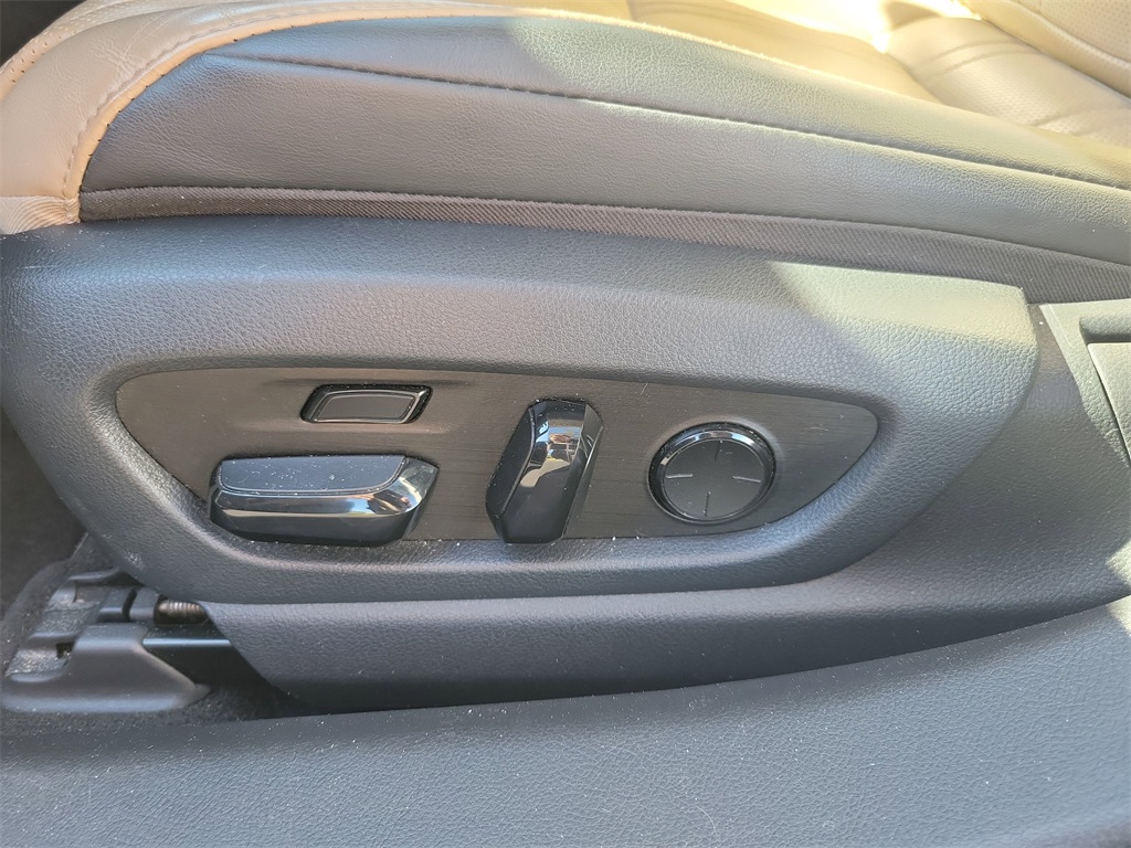 used 2019 Lexus ES car, priced at $28,998