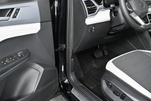 new 2025 Volkswagen Taos car, priced at $30,316