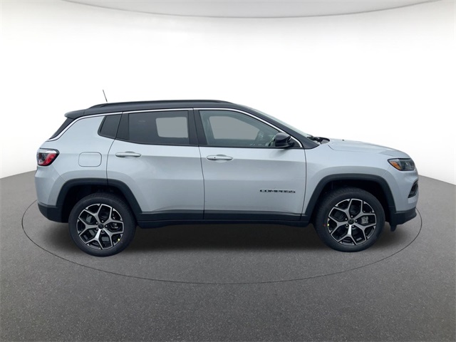 new 2026 Jeep Compass car, priced at $32,624