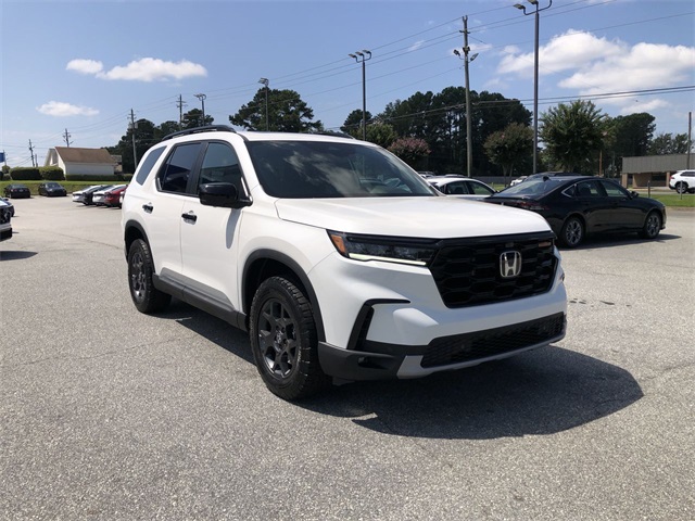 new 2025 Honda Pilot car, priced at $50,850