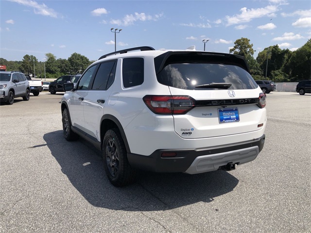 new 2025 Honda Pilot car, priced at $50,850