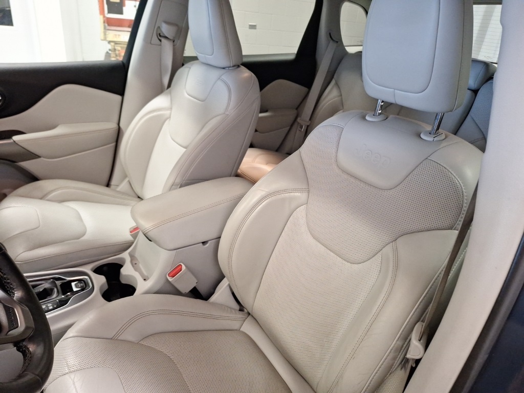 used 2021 Jeep Cherokee car, priced at $23,749