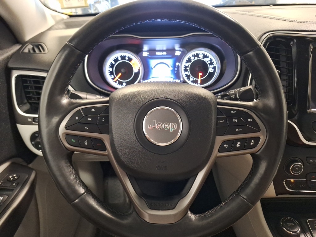 used 2021 Jeep Cherokee car, priced at $23,749