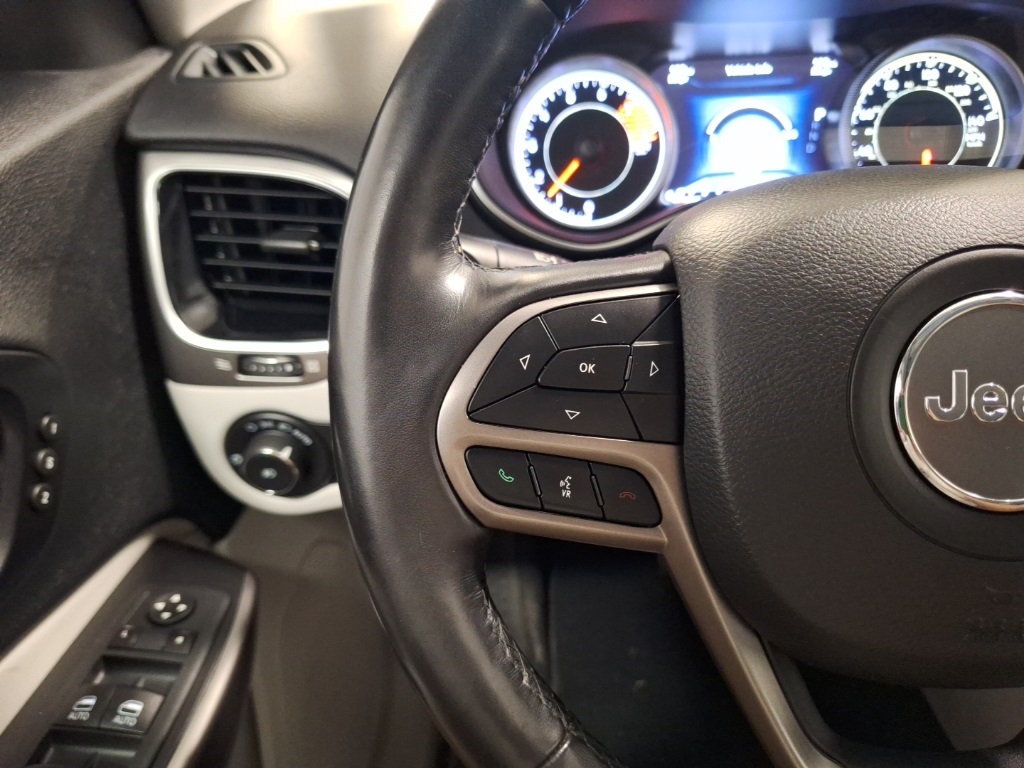 used 2021 Jeep Cherokee car, priced at $23,749