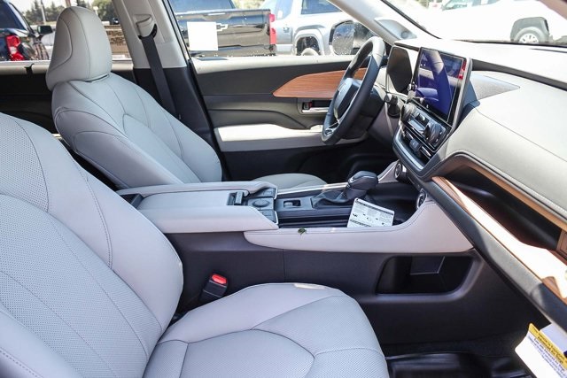 new 2025 Toyota Grand Highlander car, priced at $51,583