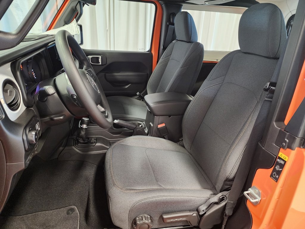 new 2025 Jeep Wrangler car, priced at $33,833