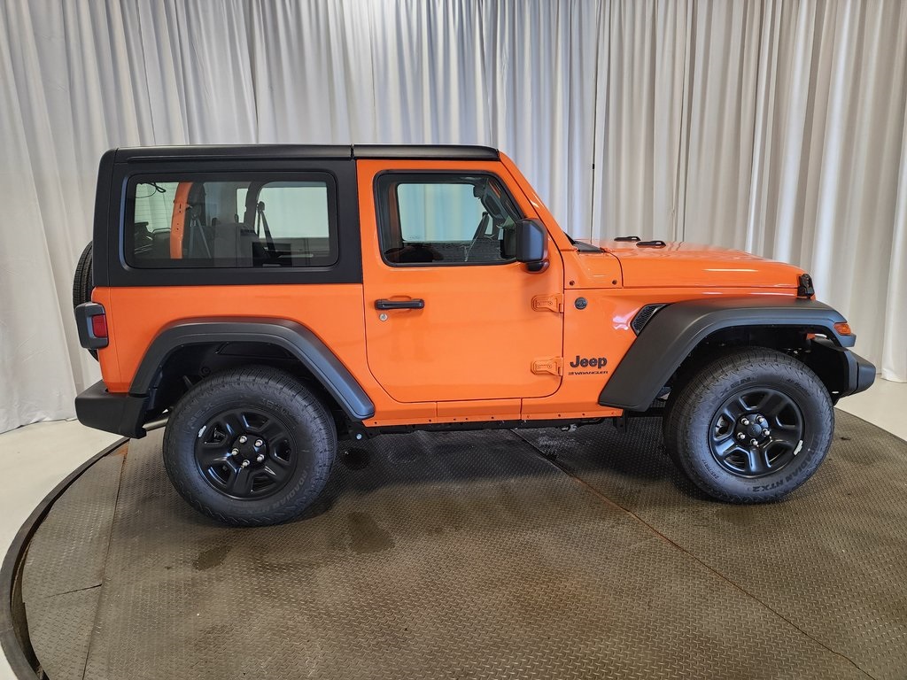 new 2025 Jeep Wrangler car, priced at $33,833