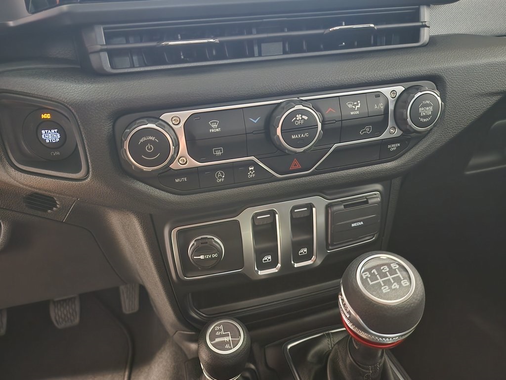 new 2025 Jeep Wrangler car, priced at $33,833