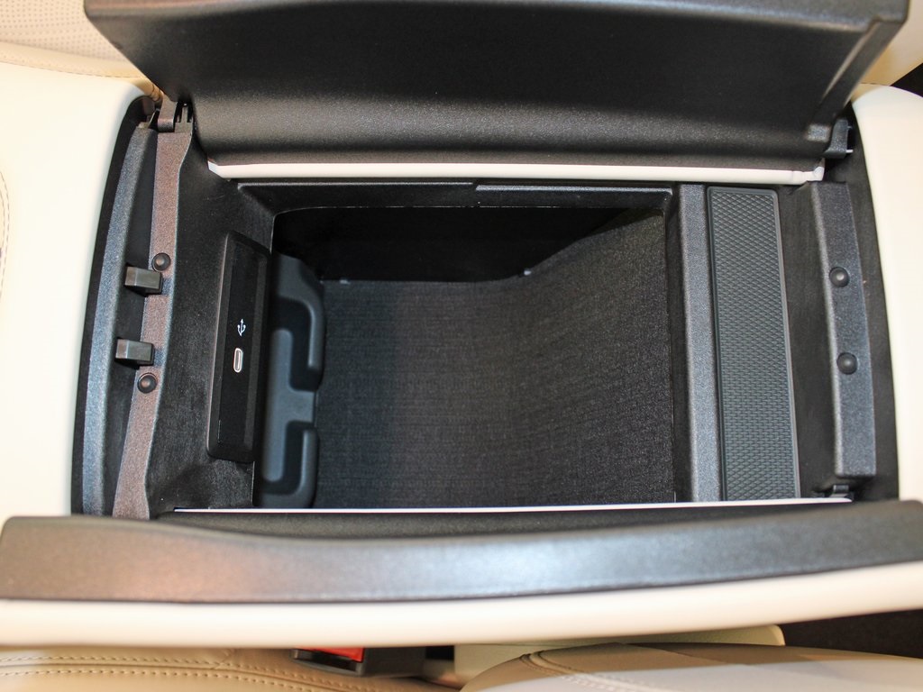 new 2026 Mercedes-Benz GLE car, priced at $107,485