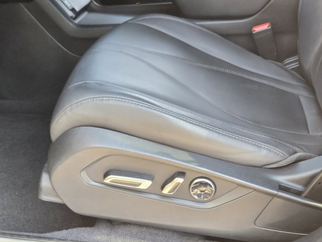 used 2022 Acura RDX car, priced at $32,400