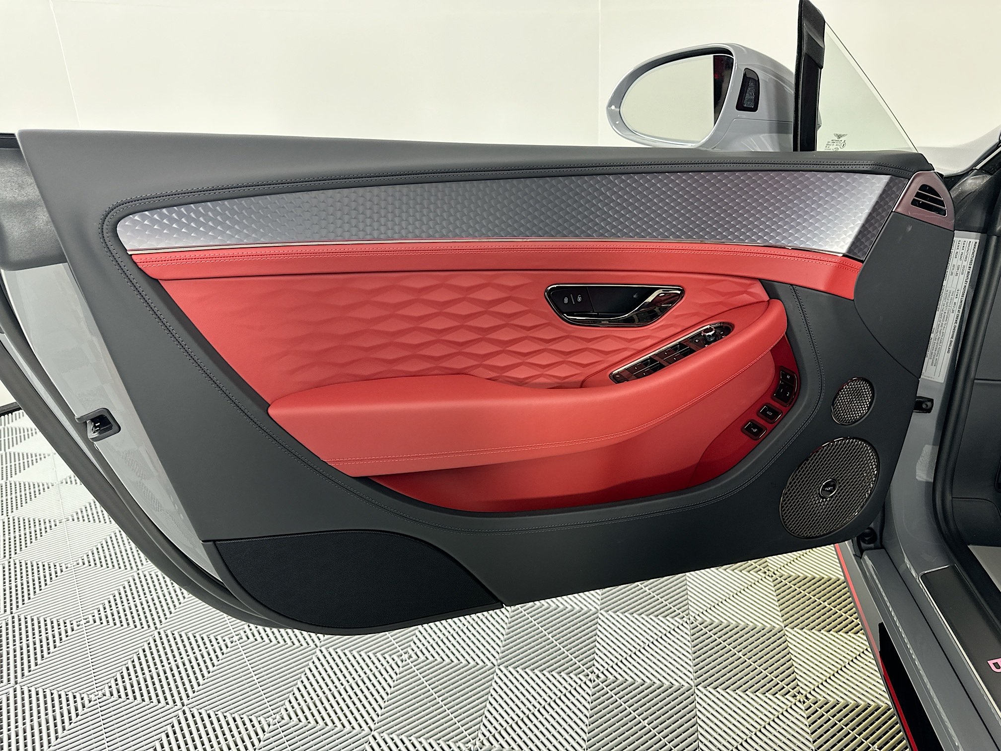 new 2025 Bentley Continental GTC car