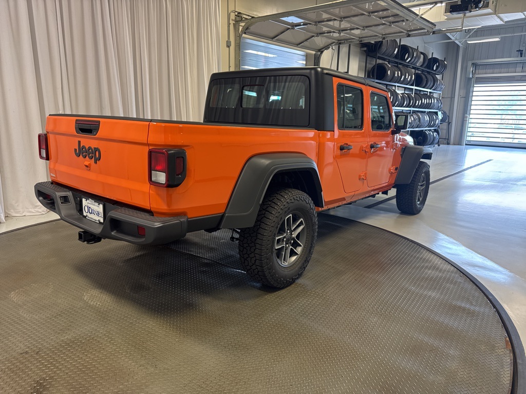 new 2025 Jeep Gladiator car, priced at $43,387