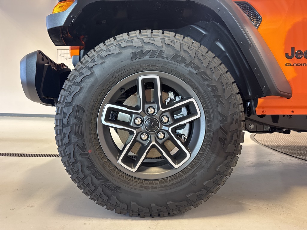 new 2025 Jeep Gladiator car, priced at $43,387