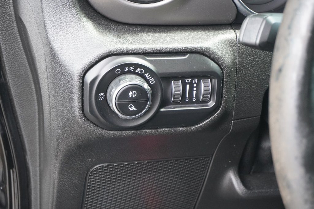used 2020 Jeep Gladiator car, priced at $25,500