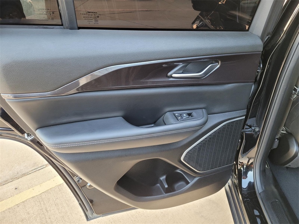 used 2022 Jeep Grand Cherokee car, priced at $28,950