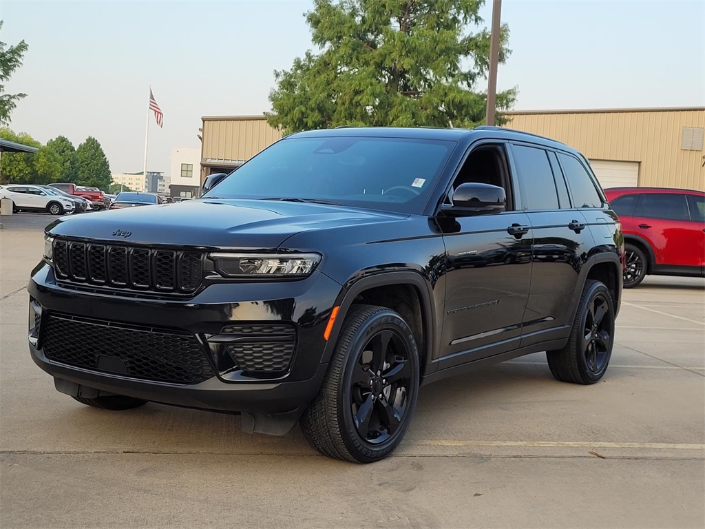used 2022 Jeep Grand Cherokee car, priced at $28,950