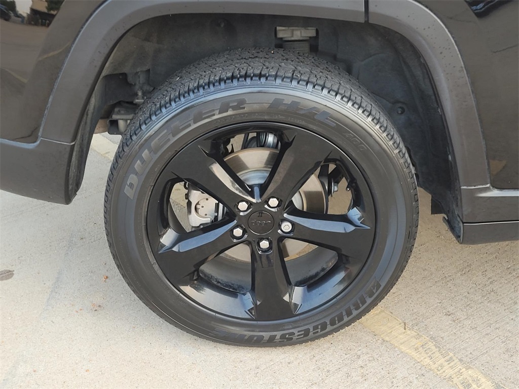 used 2022 Jeep Grand Cherokee car, priced at $28,950