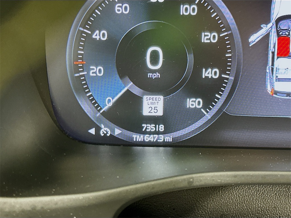 used 2021 Volvo XC40 car, priced at $22,990