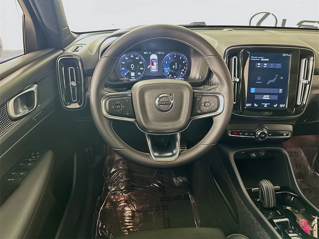 used 2021 Volvo XC40 car, priced at $22,990