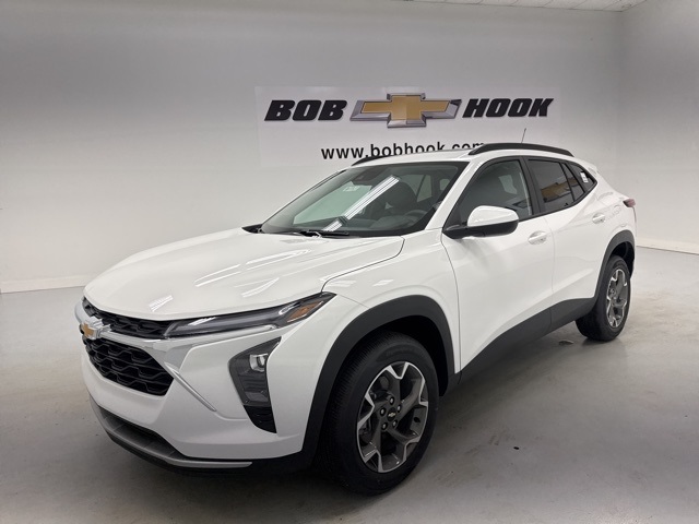 new 2025 Chevrolet Trax car, priced at $24,990