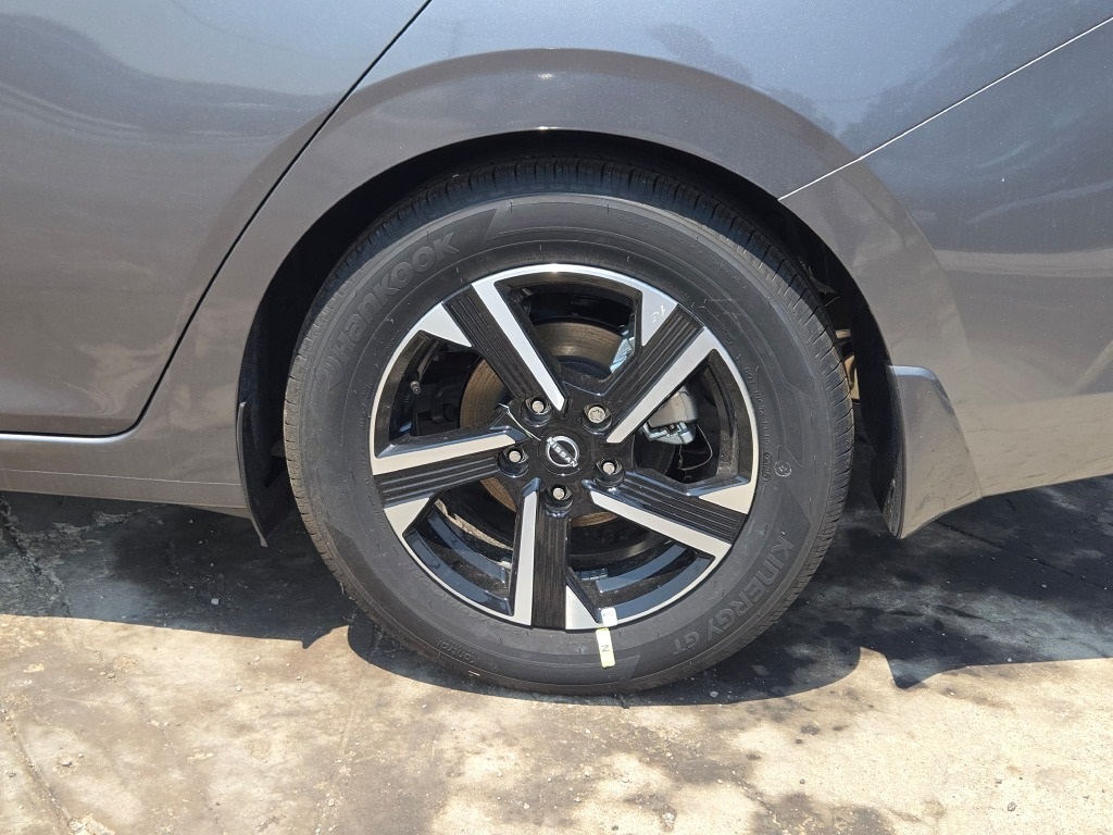 new 2025 Nissan Sentra car, priced at $24,325