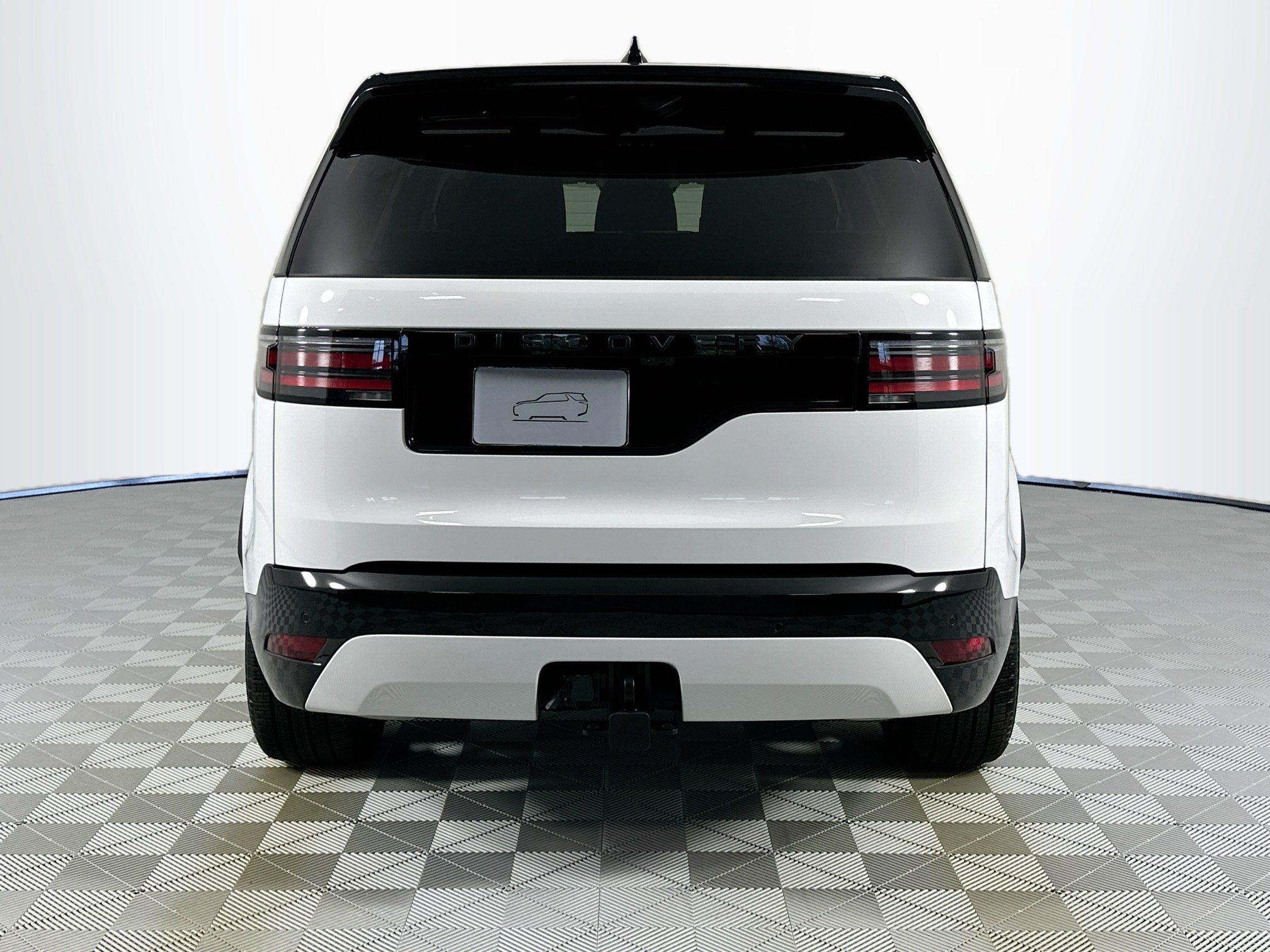 new 2025 Land Rover Discovery car, priced at $76,778
