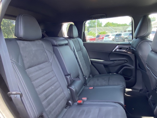 used 2023 Mitsubishi Outlander car, priced at $23,925