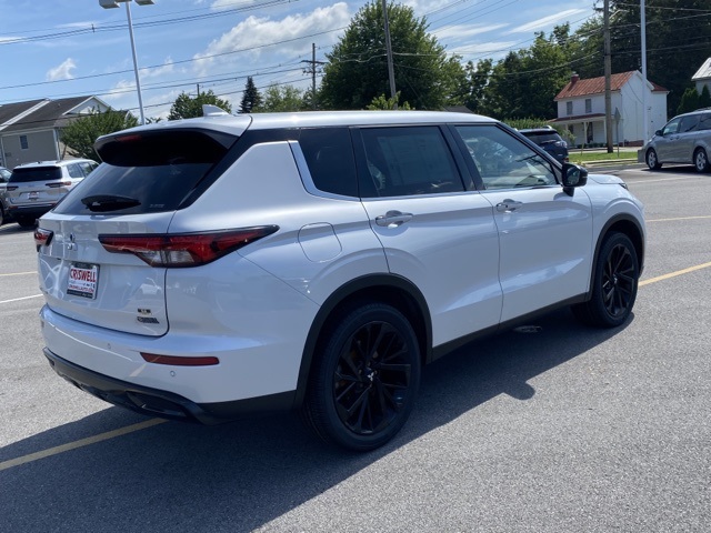 used 2023 Mitsubishi Outlander car, priced at $23,925