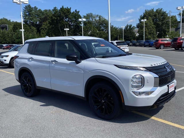 used 2023 Mitsubishi Outlander car, priced at $23,925