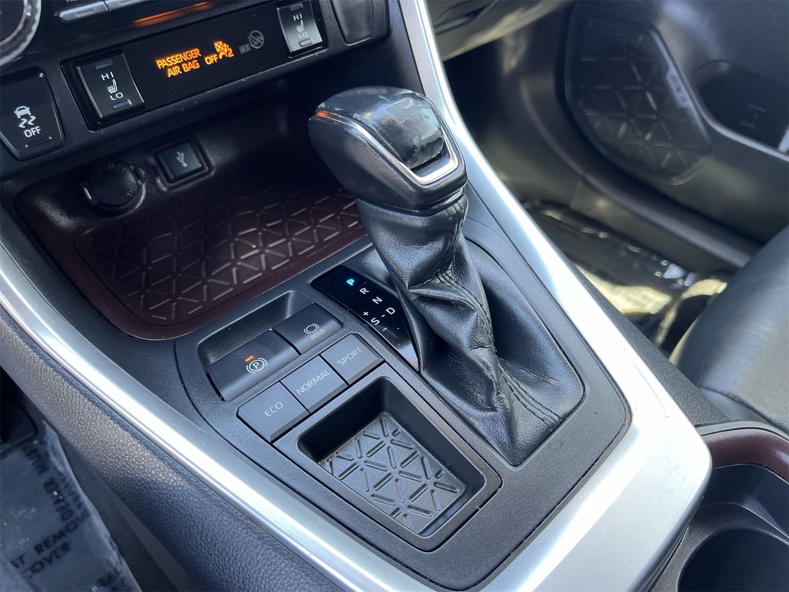 used 2020 Toyota RAV4 car, priced at $24,991