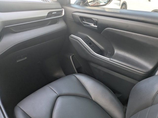 used 2020 Toyota Highlander car, priced at $29,854