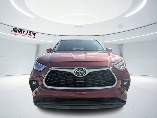 used 2020 Toyota Highlander car, priced at $29,854