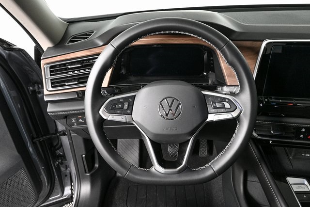 new 2026 Volkswagen Atlas car, priced at $48,338