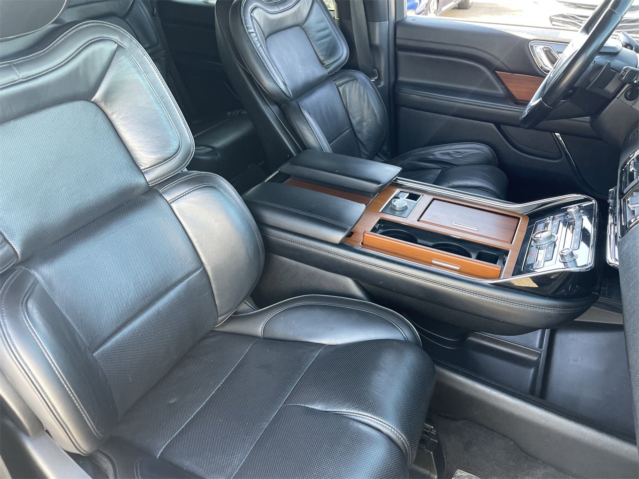 used 2018 Lincoln Navigator car, priced at $25,736
