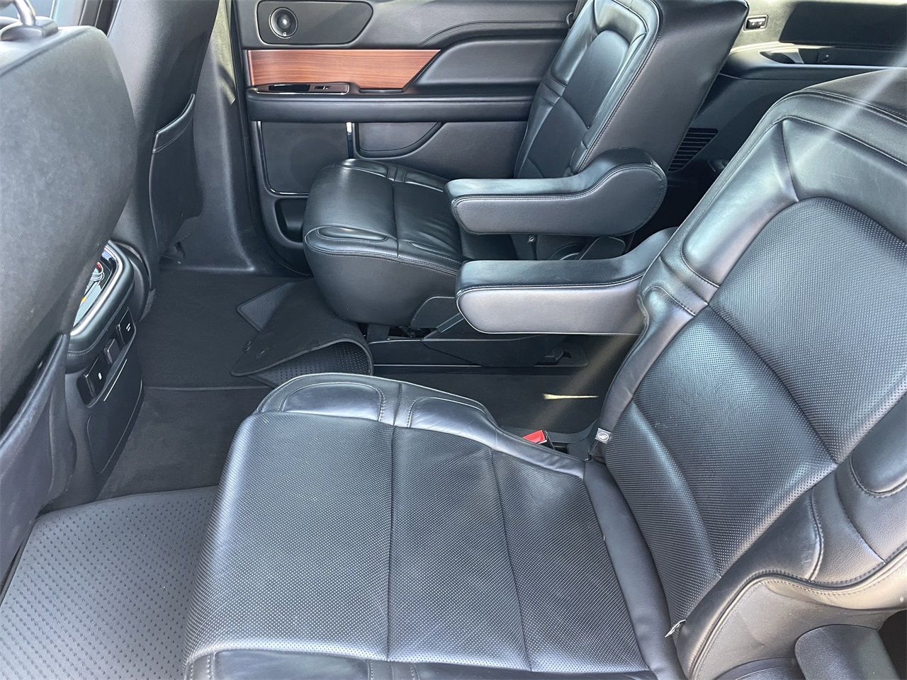 used 2018 Lincoln Navigator car, priced at $25,736