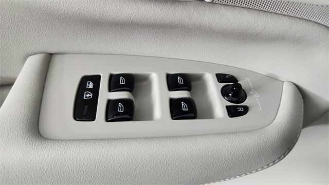 new 2026 Volvo XC90 Plug-In Hybrid car, priced at $85,195