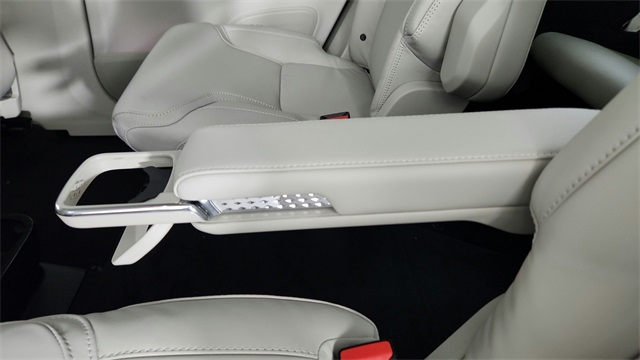 new 2026 Volvo XC90 Plug-In Hybrid car, priced at $85,195