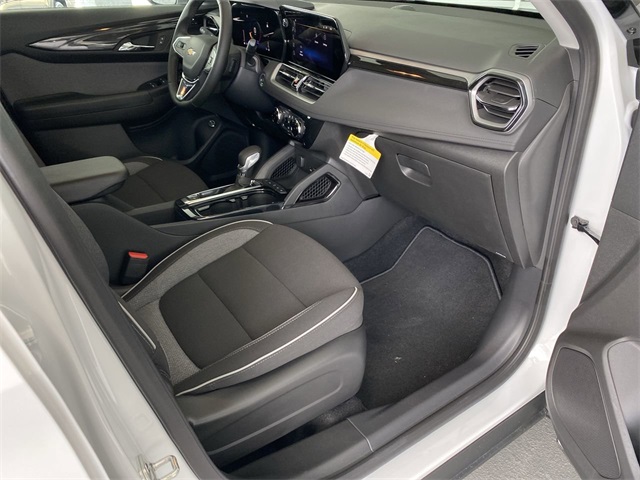 new 2026 Chevrolet TrailBlazer car, priced at $28,670