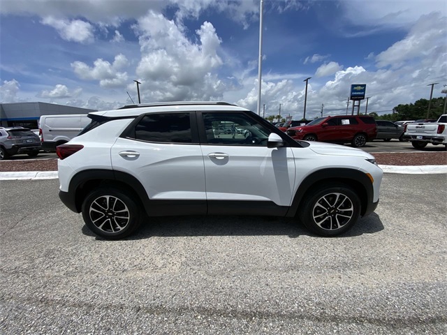 new 2026 Chevrolet TrailBlazer car, priced at $28,670