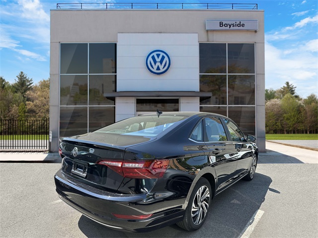 used 2021 Volkswagen Jetta car, priced at $21,160